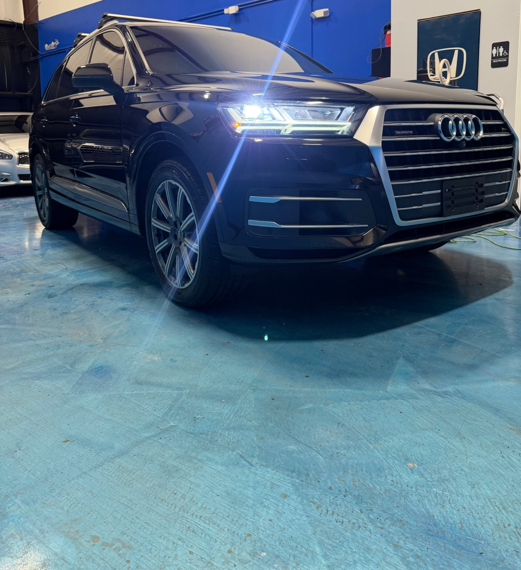 Audi Q7 · Ceramic tint