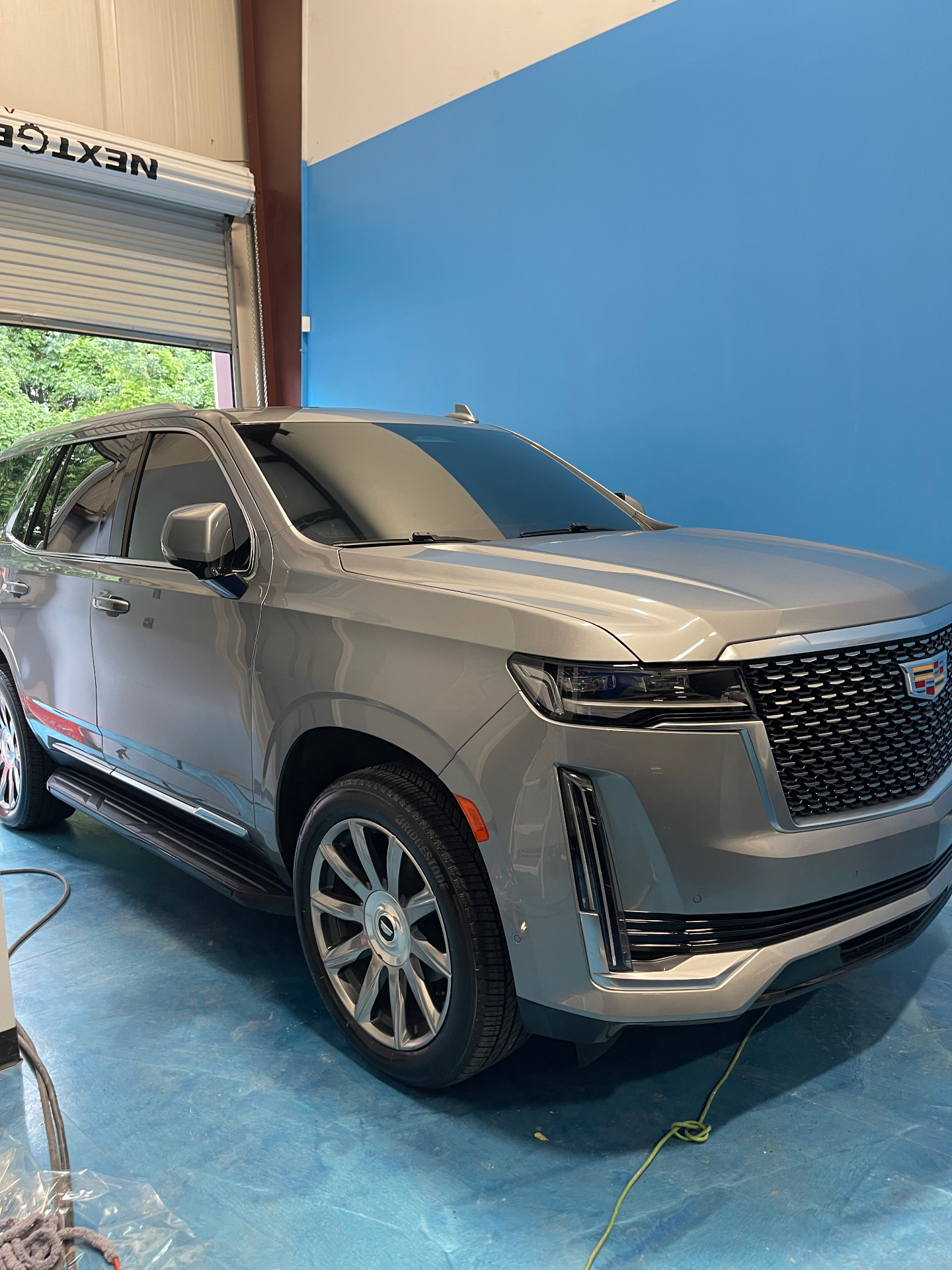 Cadillac Escalade · Full tint